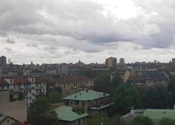 Buonarroti Life Roof Garden Mita アパート *